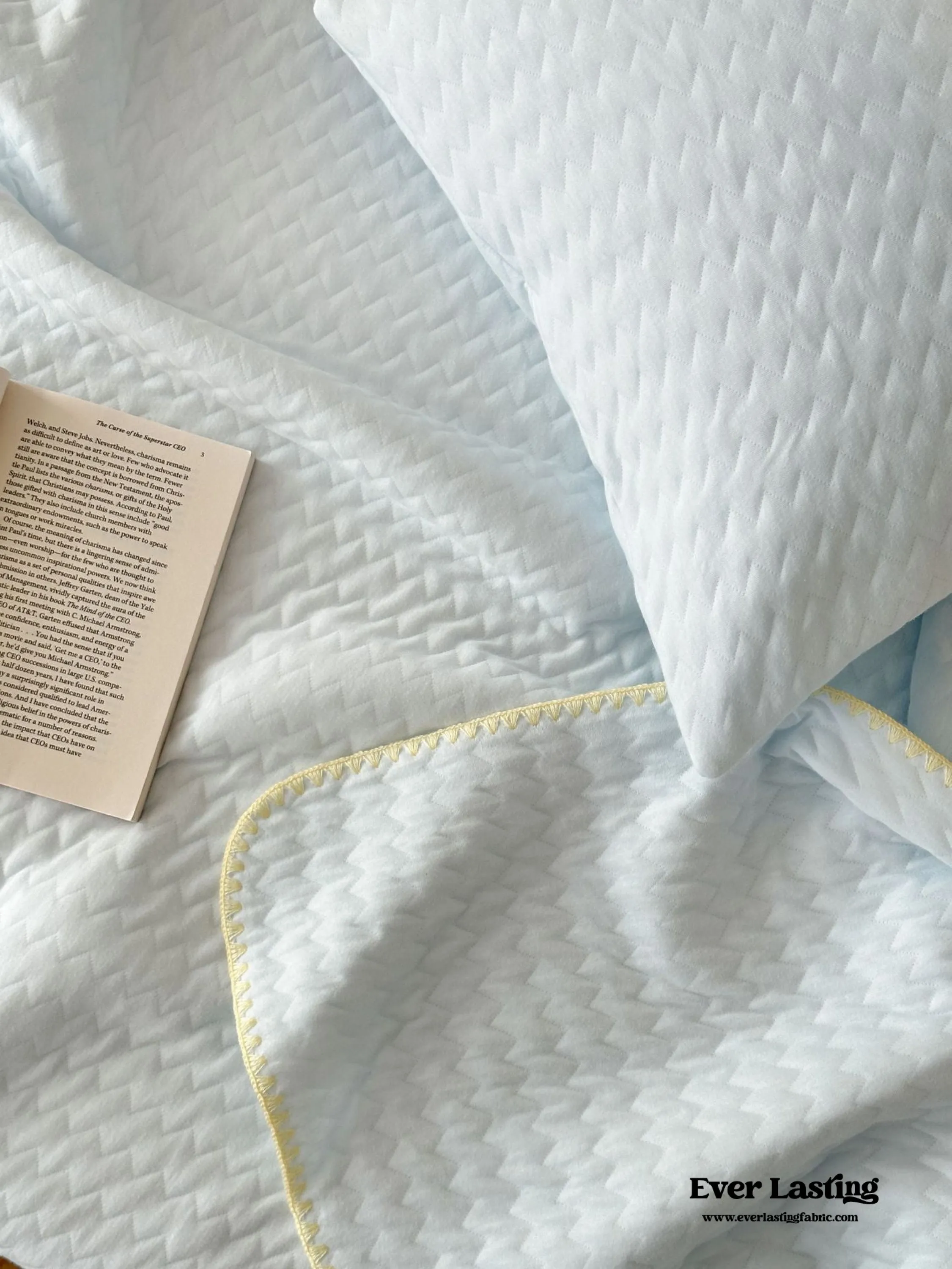 Breathable Pastel Knitted Blanket / Pink Stripes