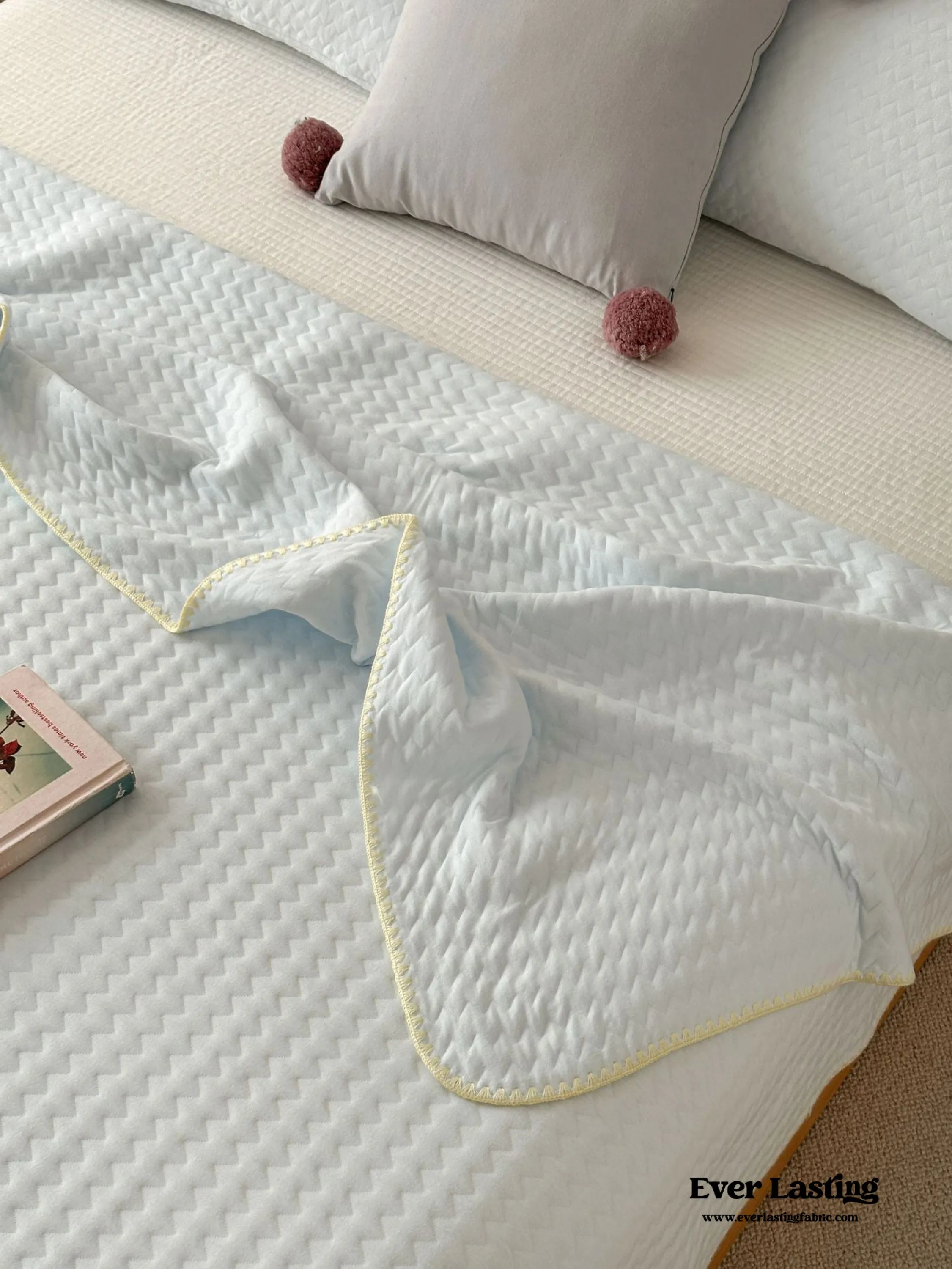 Breathable Pastel Knitted Blanket / Pink Stripes