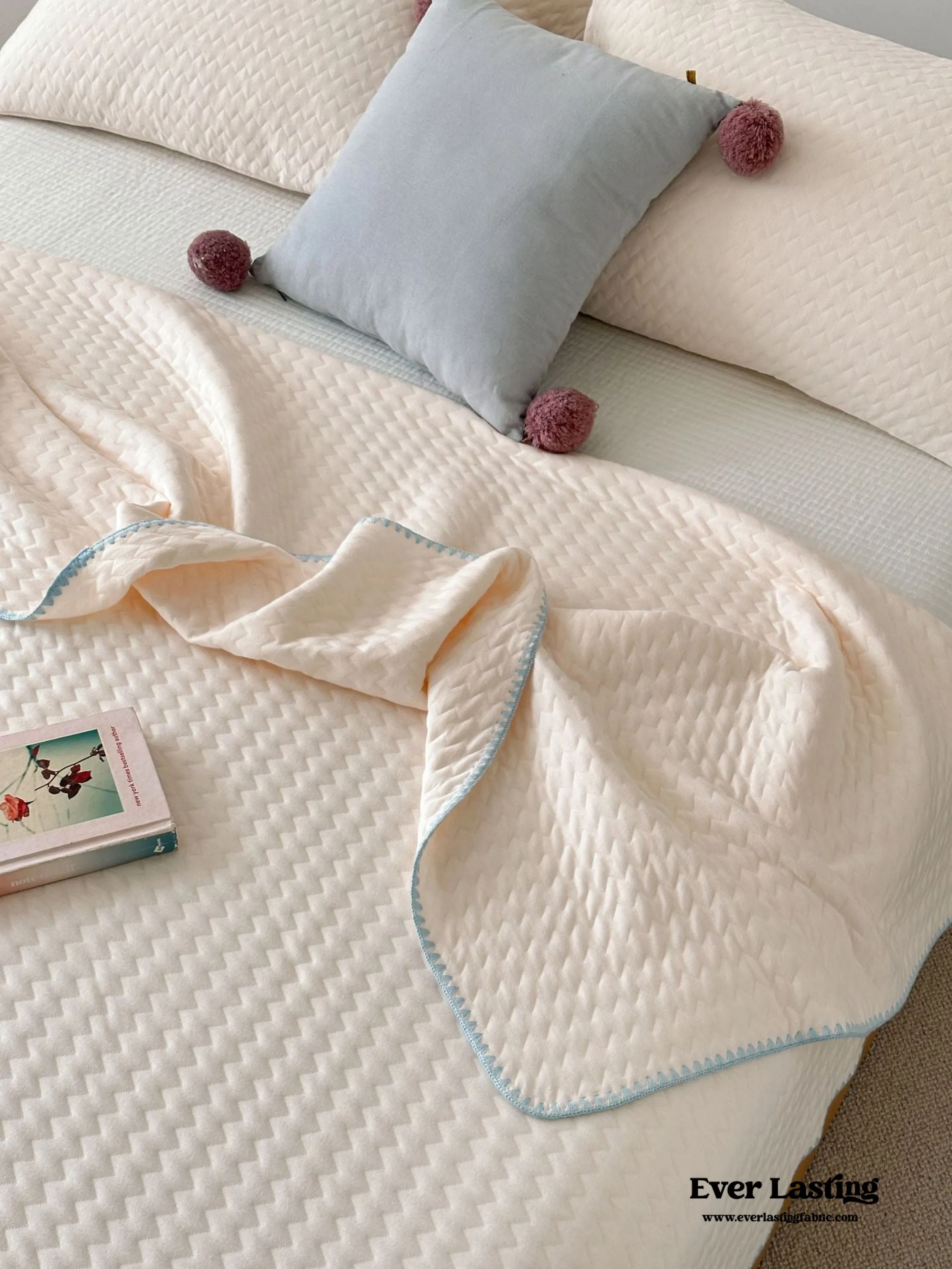 Breathable Pastel Knitted Blanket / Pink Stripes