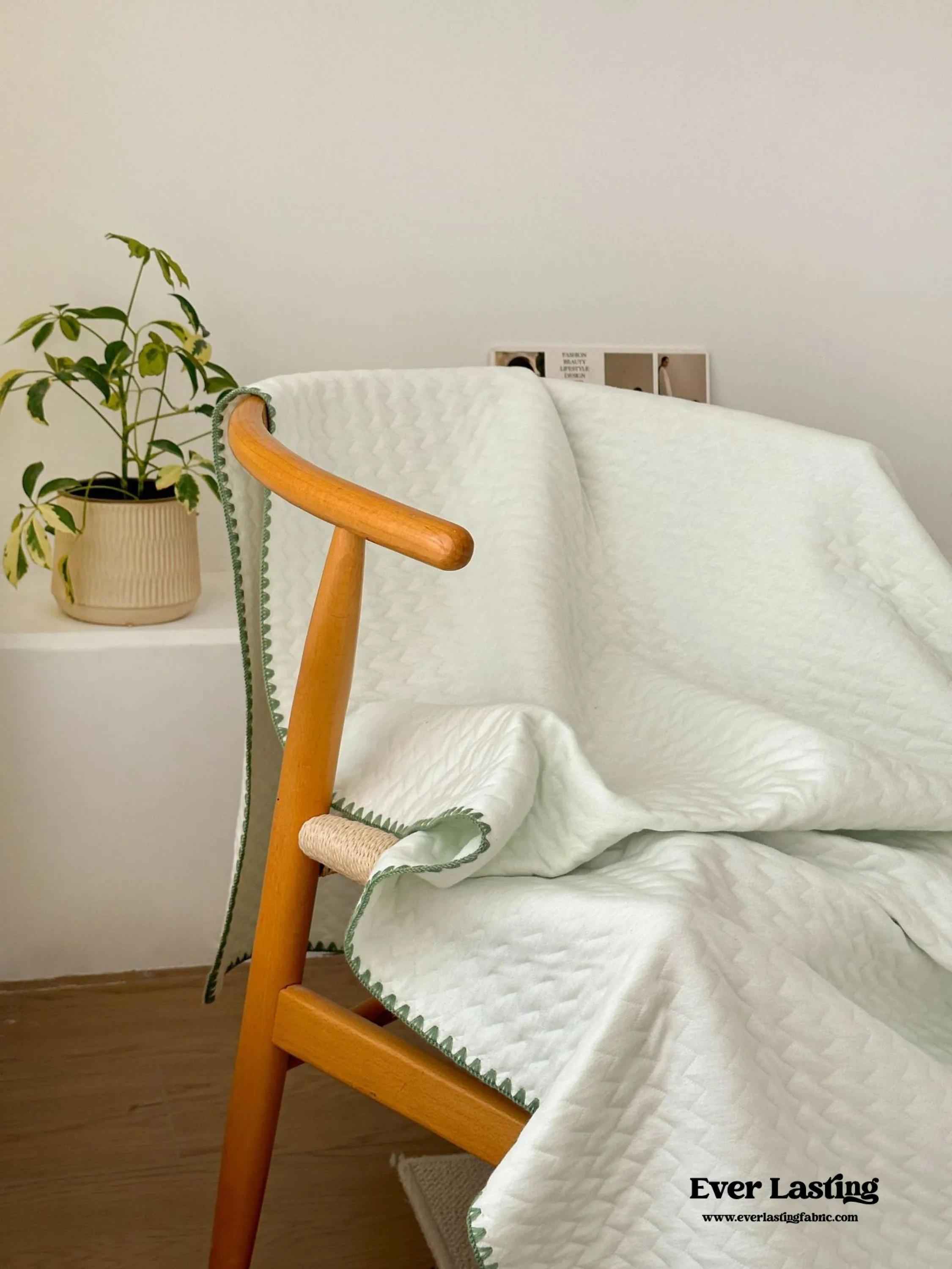 Breathable Pastel Knitted Blanket / Pink Stripes