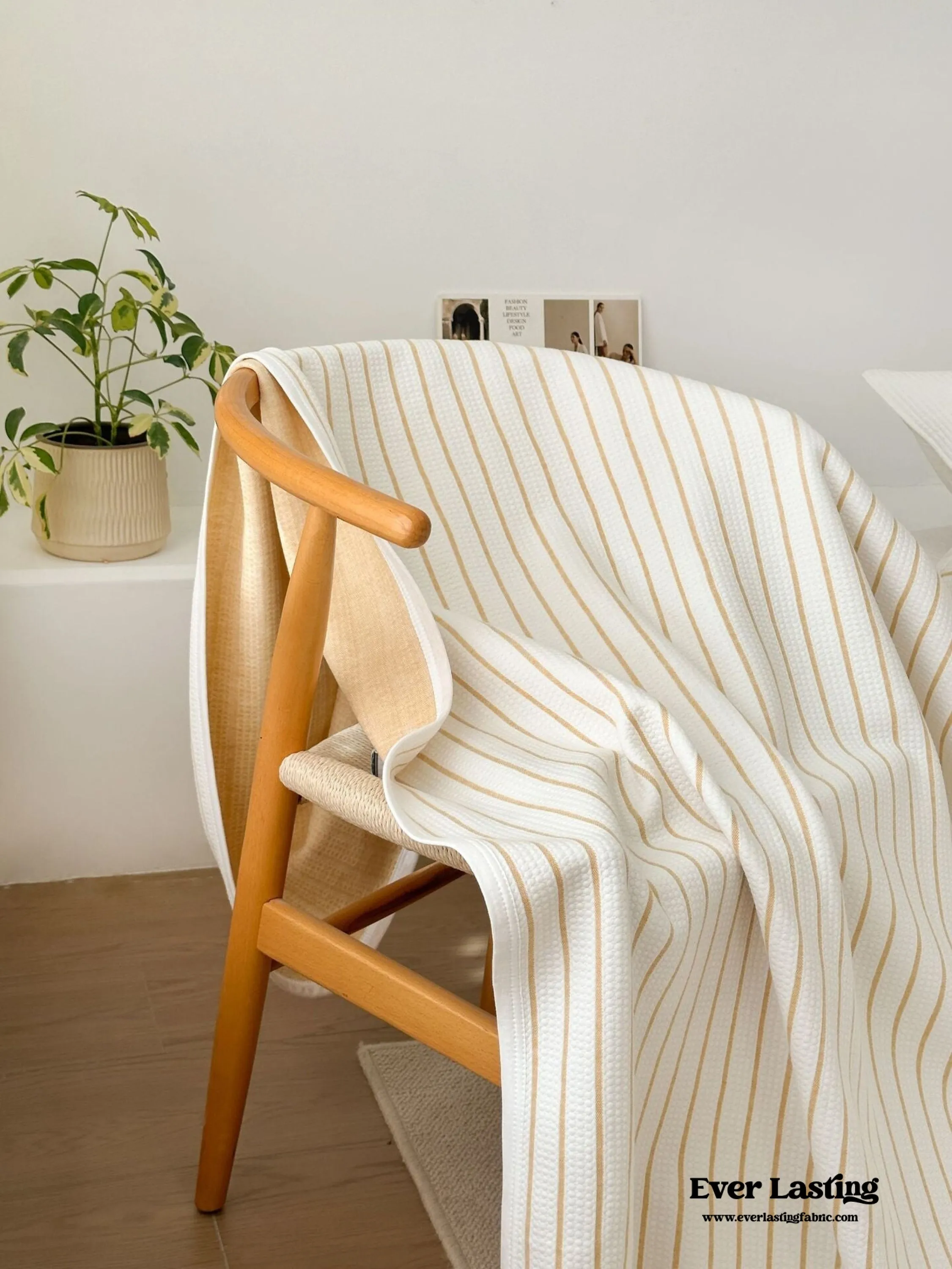 Breathable Pastel Knitted Blanket / Pink Stripes