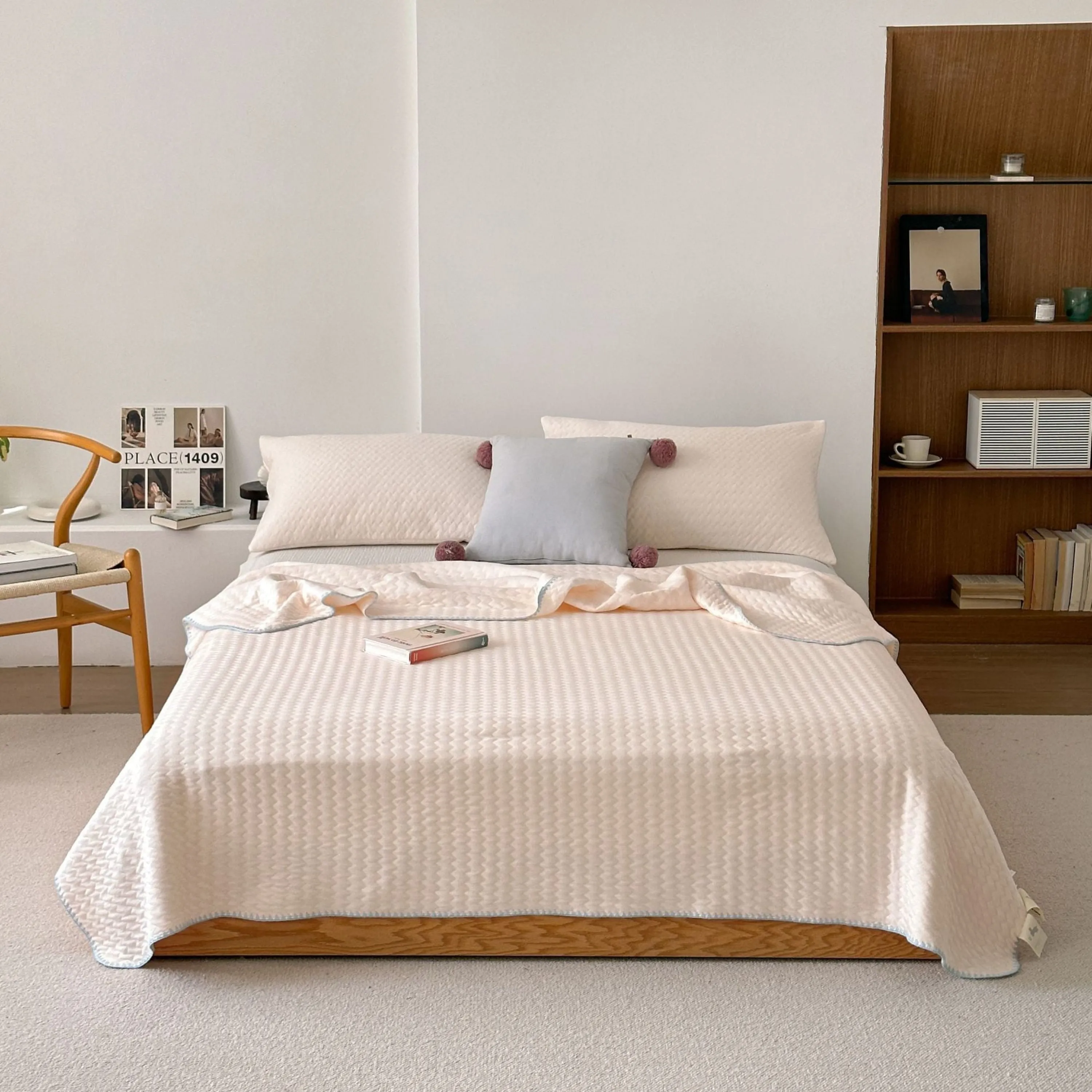 Breathable Pastel Knitted Blanket / Pink Stripes