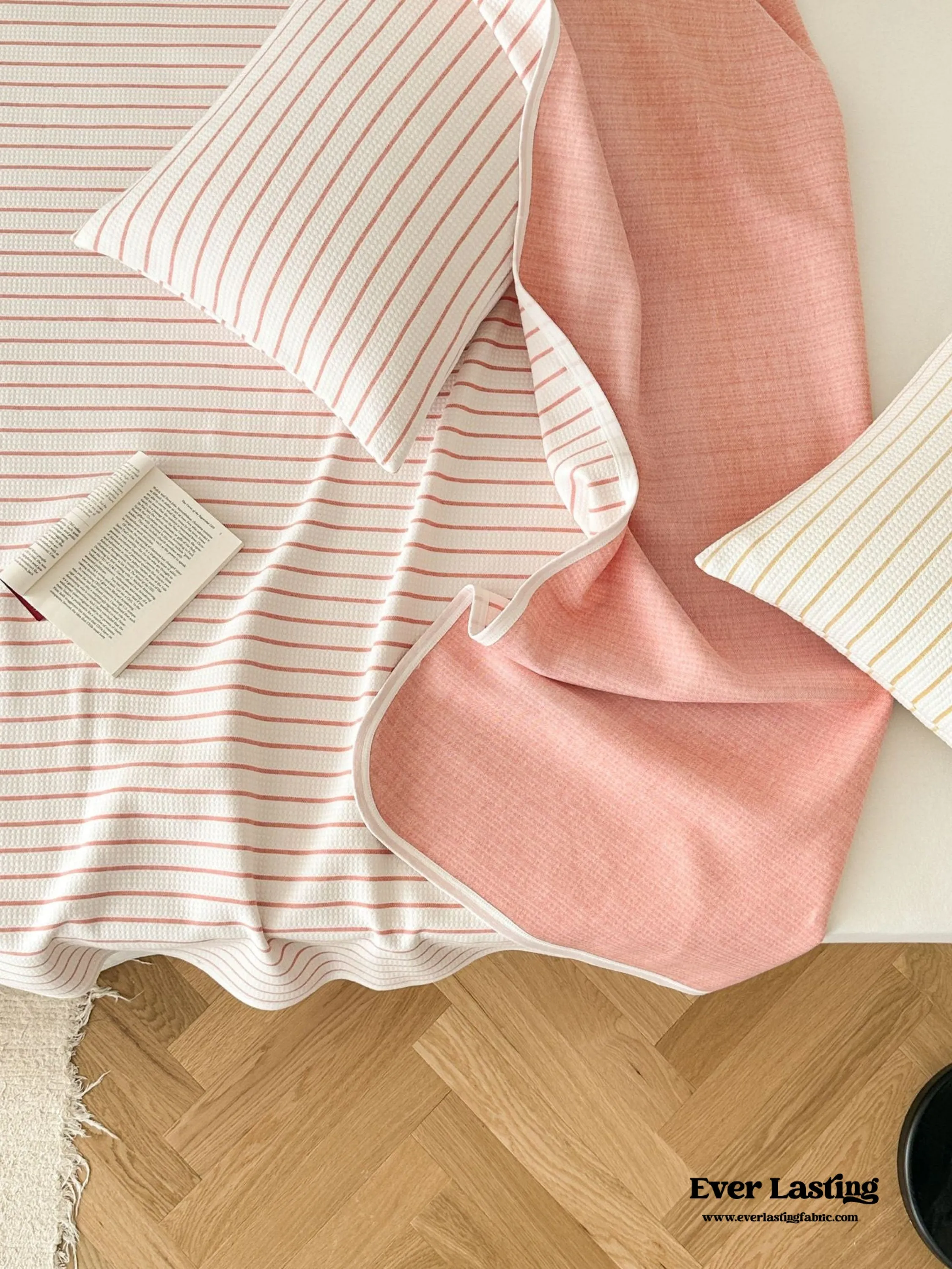 Breathable Pastel Knitted Blanket / Pink Stripes