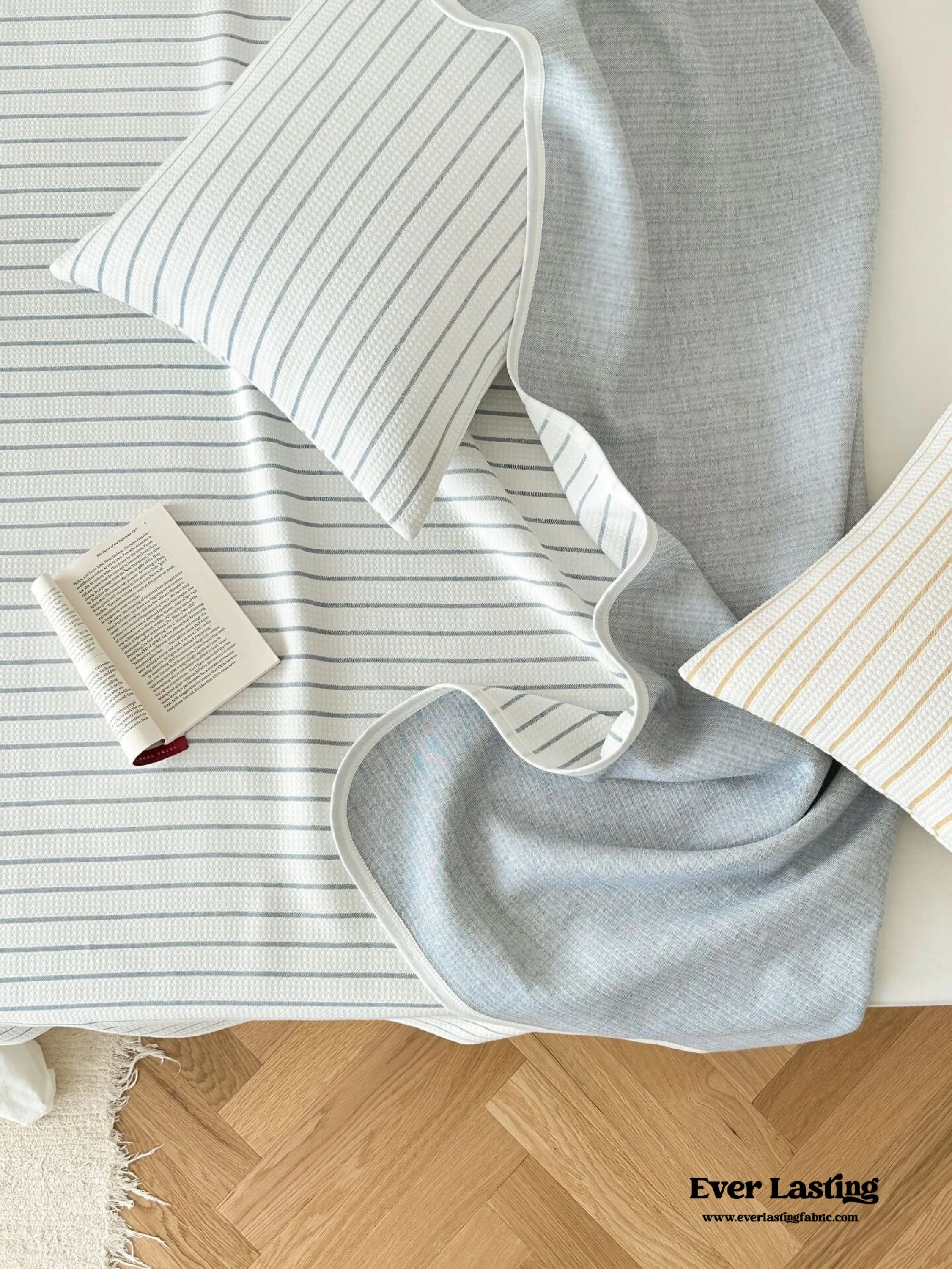 Breathable Pastel Knitted Blanket / Pink Stripes