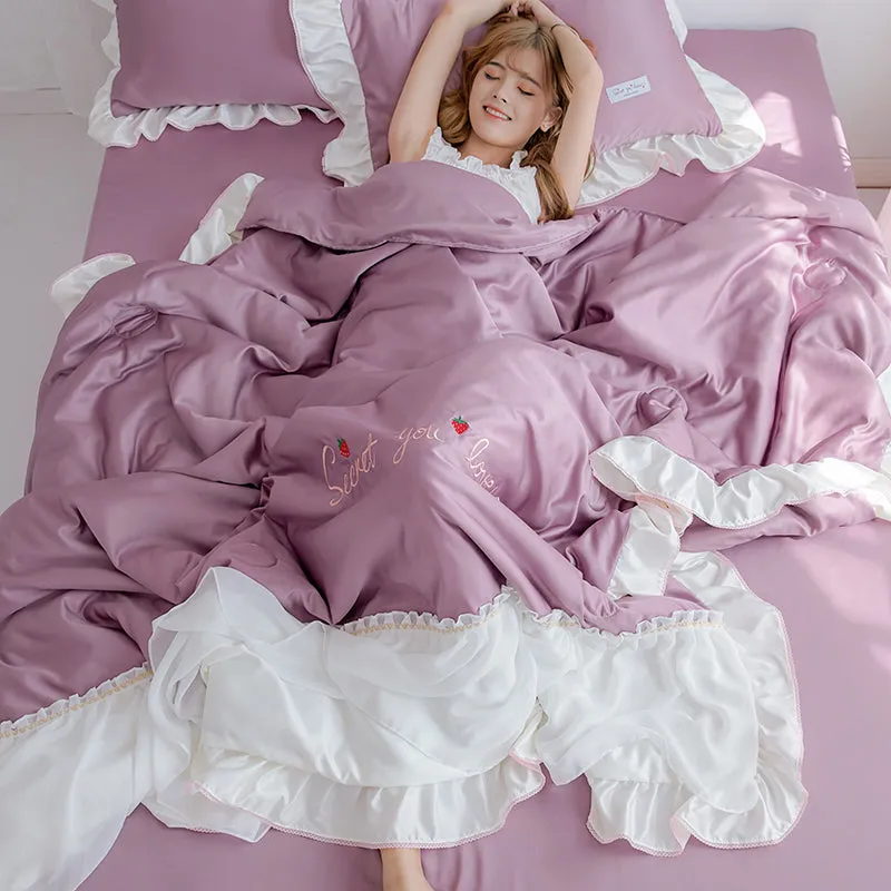 Cozy Pastels Ruffled Strawberry Comforter