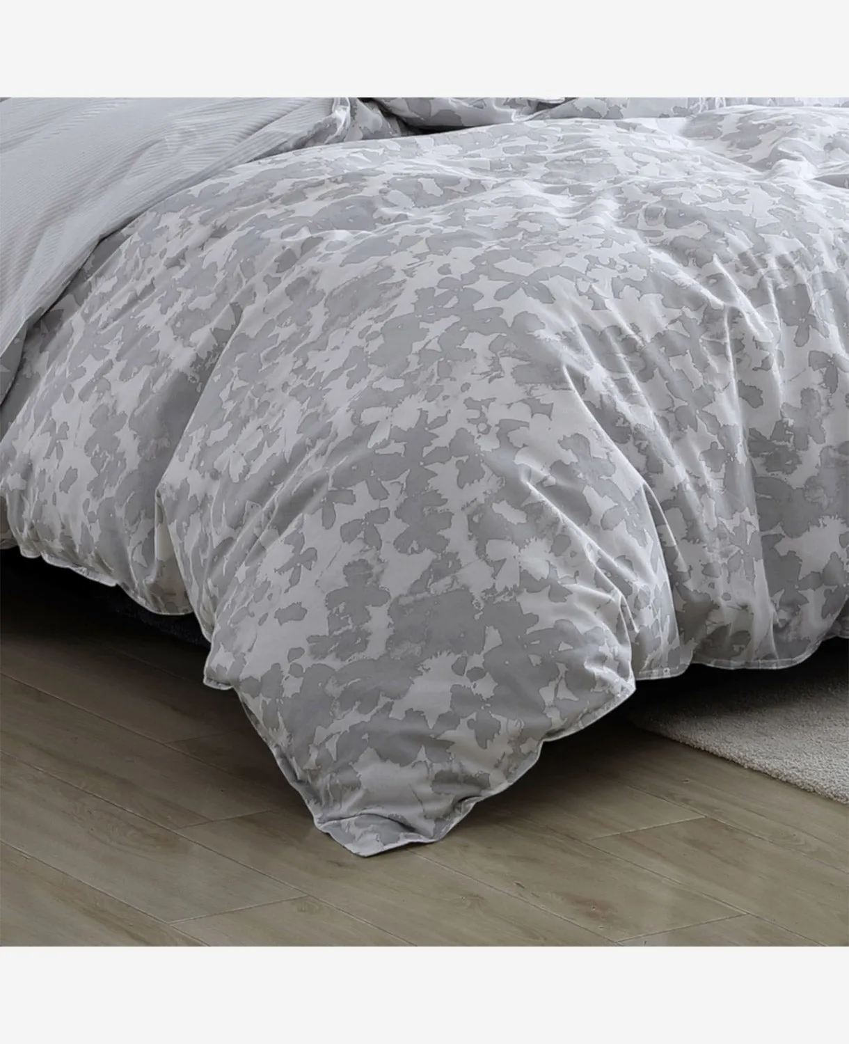 Merrion Grey Comforter   Sham Set